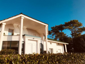 Appartement du golf, piscine, forêt et plage.